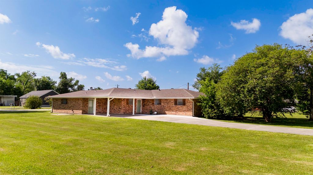 180 Division St, Houma, LA 70364