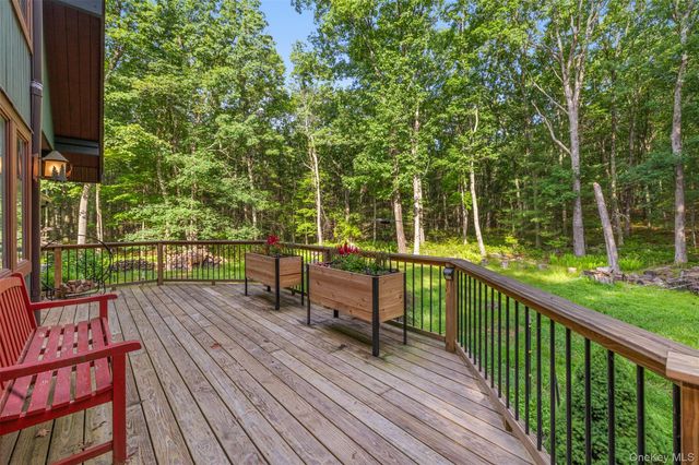 253 York Lake Estates Road, Barryville, NY 12719