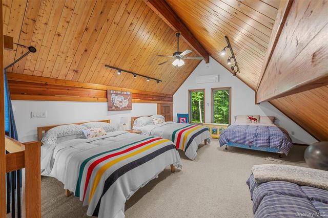 253 York Lake Estates Road, Barryville, NY 12719