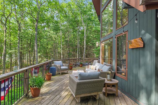 253 York Lake Estates Road, Barryville, NY 12719