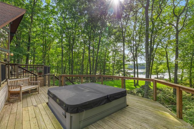 253 York Lake Estates Road, Barryville, NY 12719