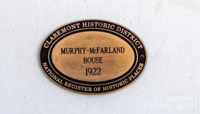 221 3rd Street NE, Hickory, NC 28601