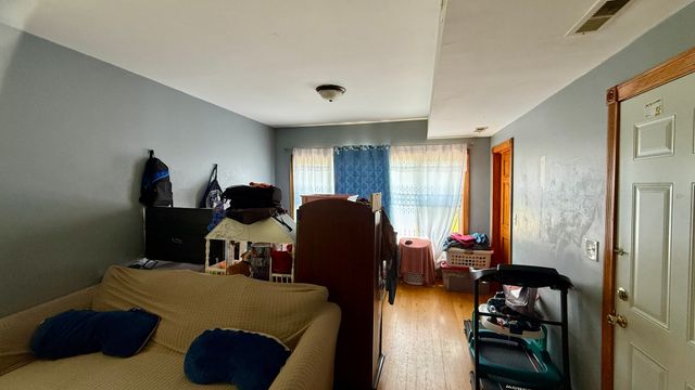 5400 W AUGUSTA Boulevard, Chicago, IL 60651