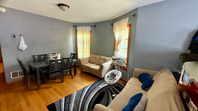 5400 W AUGUSTA Boulevard, Chicago, IL 60651