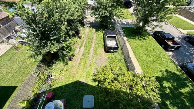 5400 W AUGUSTA Boulevard, Chicago, IL 60651