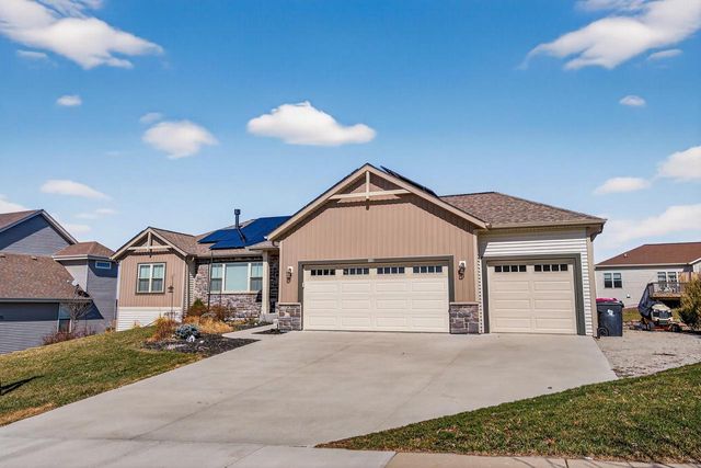 408 Saratoga Drive, Johnson Creek, WI 53038