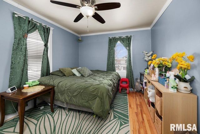 236 43RD Street, Moline, IL 61265