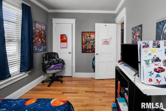 236 43RD Street, Moline, IL 61265