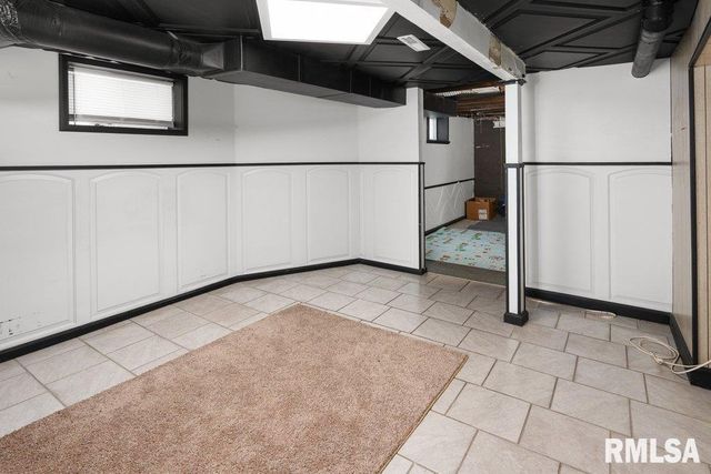 236 43RD Street, Moline, IL 61265