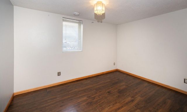 1618 Suntree Dr, West Fargo, ND 58078