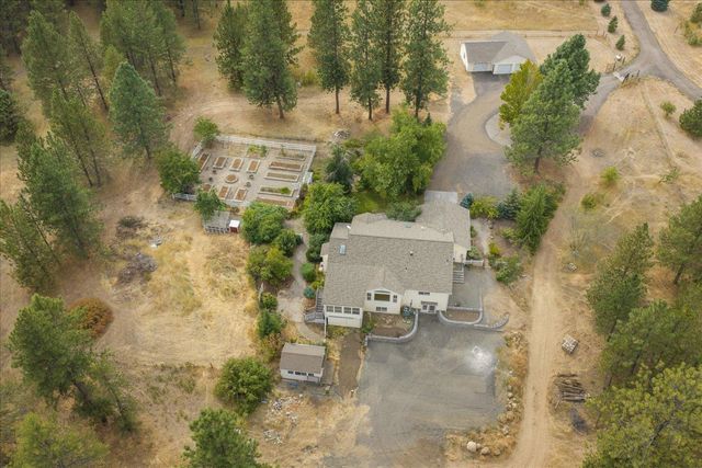 13626 N Friendship Ln, Nine Mile Falls, WA 99026