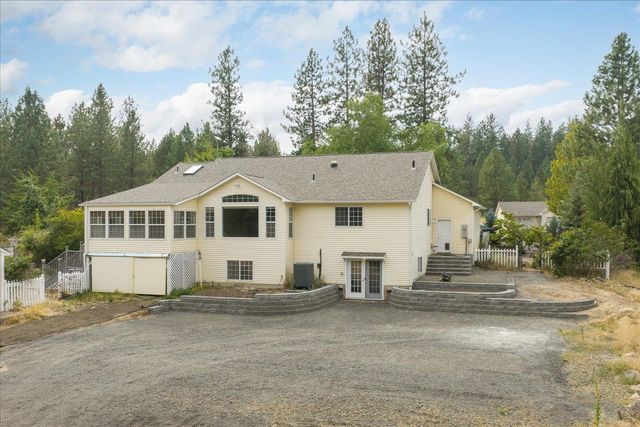 13626 N Friendship Ln, Nine Mile Falls, WA 99026