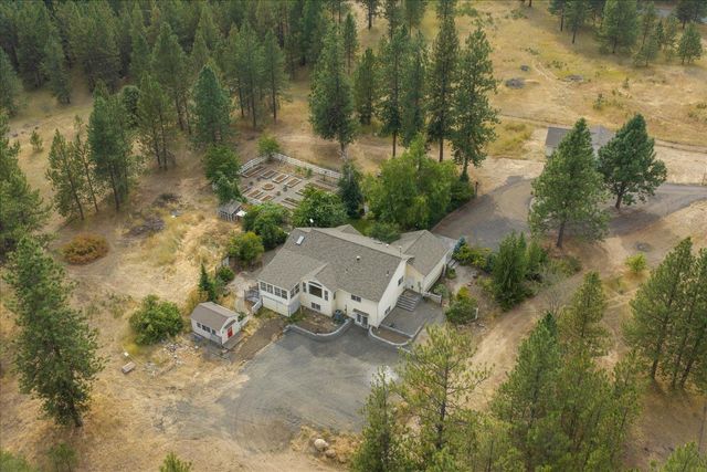 13626 N Friendship Ln, Nine Mile Falls, WA 99026