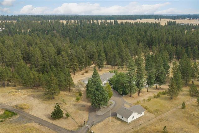 13626 N Friendship Ln, Nine Mile Falls, WA 99026