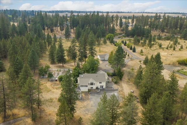 13626 N Friendship Ln, Nine Mile Falls, WA 99026