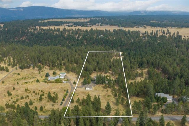 13626 N Friendship Ln, Nine Mile Falls, WA 99026