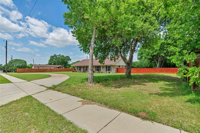 4405 Ray White Road, Fort Worth, TX 76244