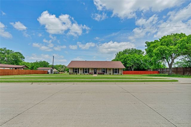 4405 Ray White Road, Fort Worth, TX 76244