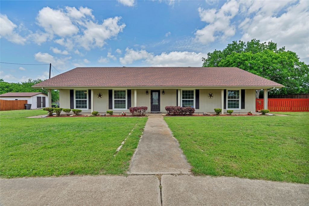 4405 Ray White Road, Fort Worth, TX 76244