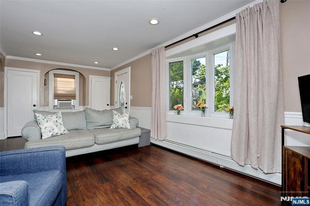 369 Sussex Road, Wood Ridge, NJ 07075