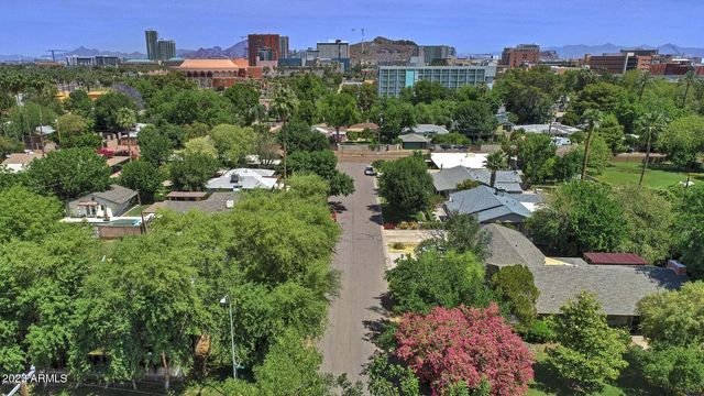 1428 S OAKLEY Place, Tempe, AZ 85281