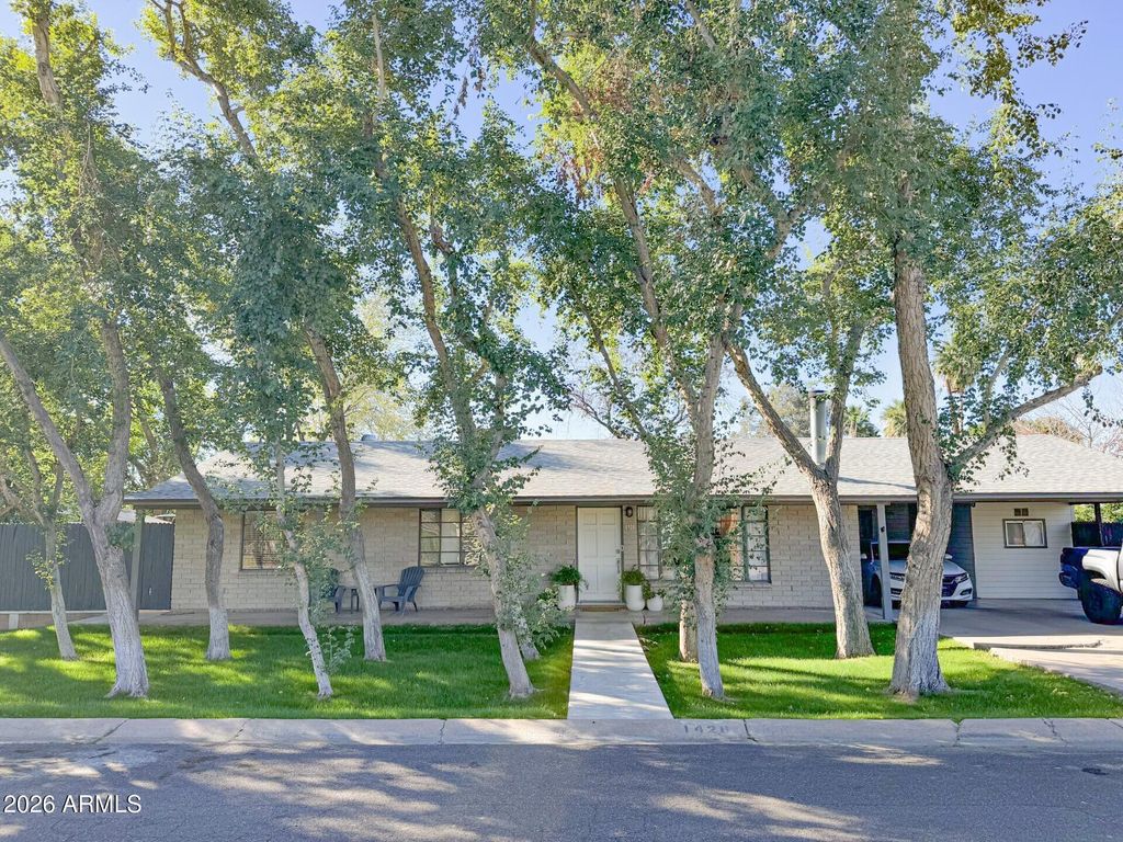 1428 S OAKLEY Place, Tempe, AZ 85281