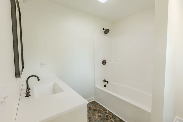 334 N Robin Hood Rd, Doyle, TN 38559