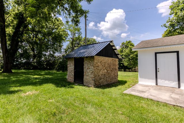 334 N Robin Hood Rd, Doyle, TN 38559