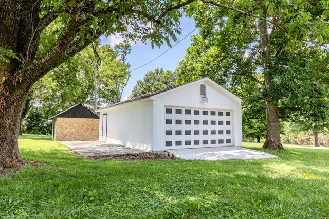 334 N Robin Hood Rd, Doyle, TN 38559