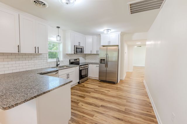334 N Robin Hood Rd, Doyle, TN 38559