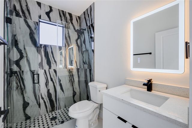 1810 NE 6th PL, Cape Coral, FL 33909