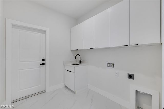 1810 NE 6th PL, Cape Coral, FL 33909