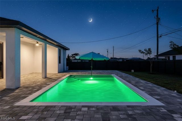 1810 NE 6th PL, Cape Coral, FL 33909