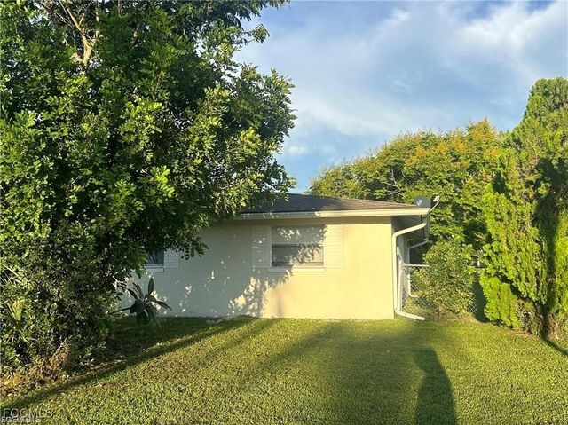 37 Castlebar CIR, Fort Myers, FL 33905
