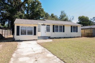 802 Rue Max St, Pensacola, FL 32507