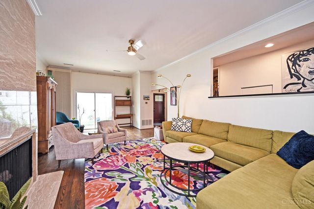 2396 Dana Avenue, Cincinnati, OH 45208