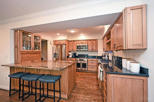 2396 Dana Avenue, Cincinnati, OH 45208