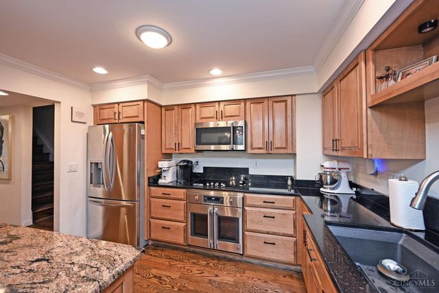 2396 Dana Avenue, Cincinnati, OH 45208