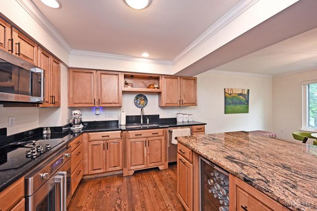 2396 Dana Avenue, Cincinnati, OH 45208