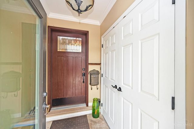 2396 Dana Avenue, Cincinnati, OH 45208