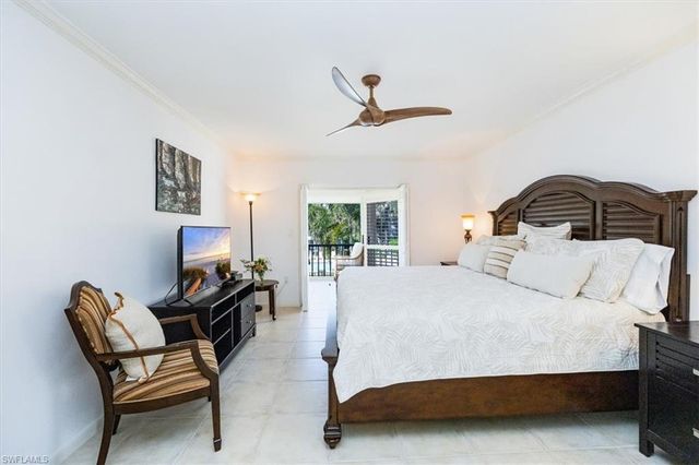 3200 Binnacle DR # C4, Naples, FL 34103