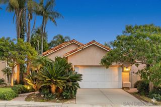 1672 Olympus Loop Dr, Vista, CA 92081