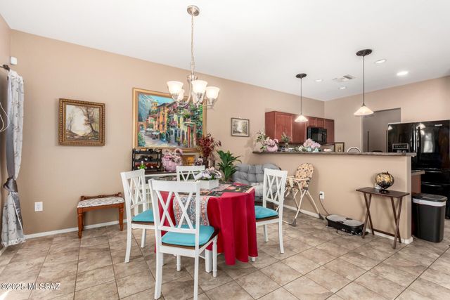 7012 S Red Maids Drive, Tucson, AZ 85756