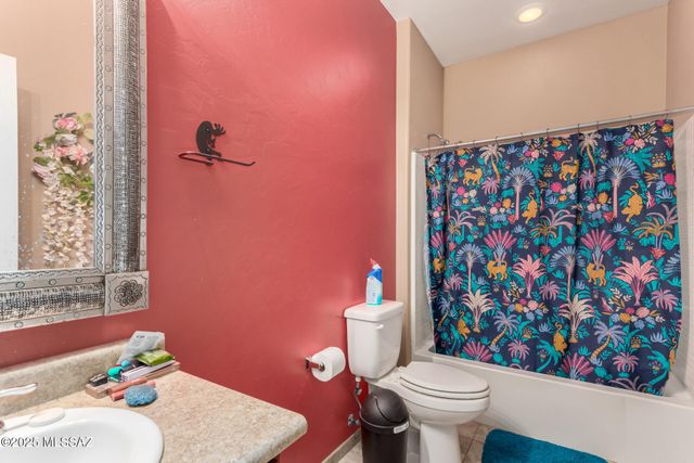 7012 S Red Maids Drive, Tucson, AZ 85756