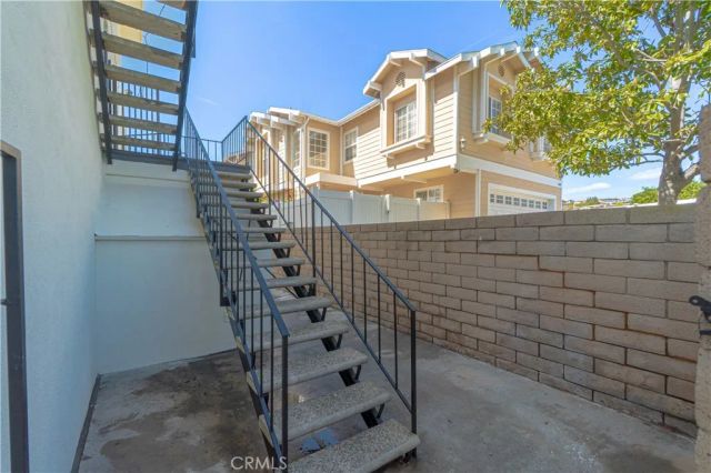 2699 E 20th, Signal Hill, CA 90755