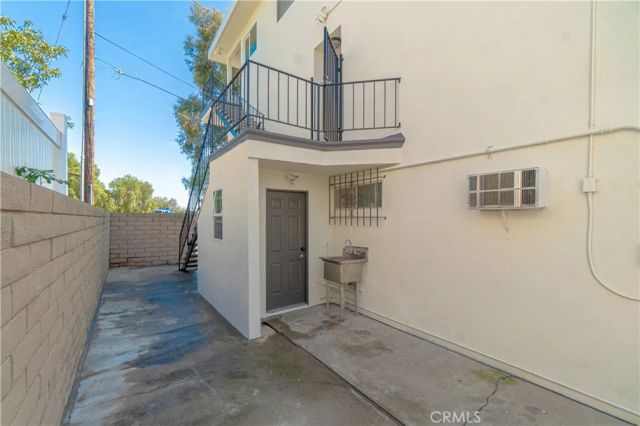 2699 E 20th, Signal Hill, CA 90755