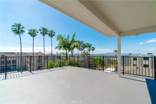 2699 E 20th, Signal Hill, CA 90755