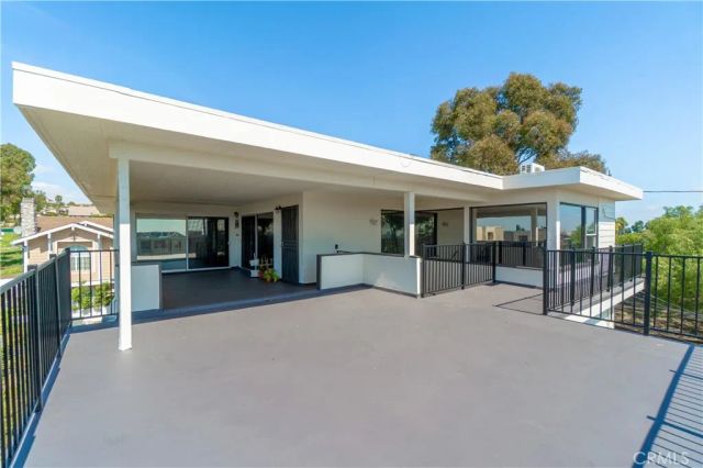 2699 E 20th, Signal Hill, CA 90755