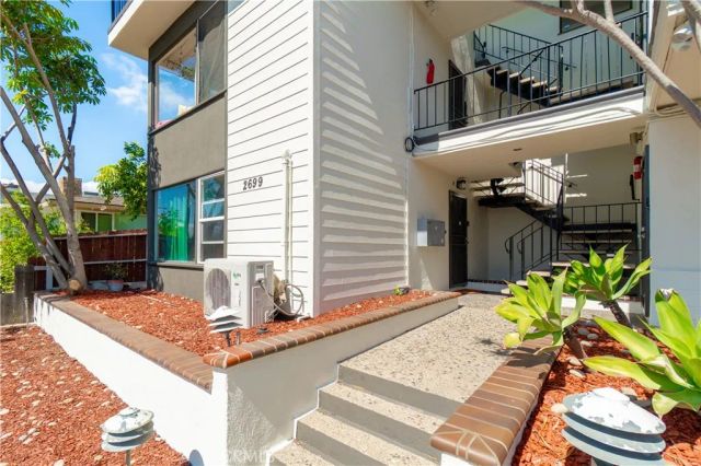 2699 E 20th, Signal Hill, CA 90755