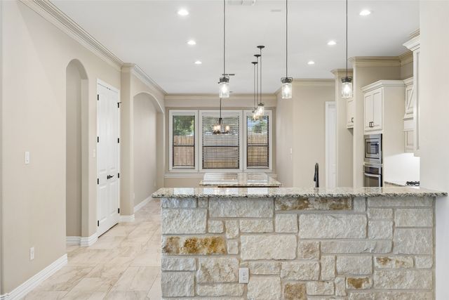 2526 Fruitland Avenue, Farmers Branch, TX 75234